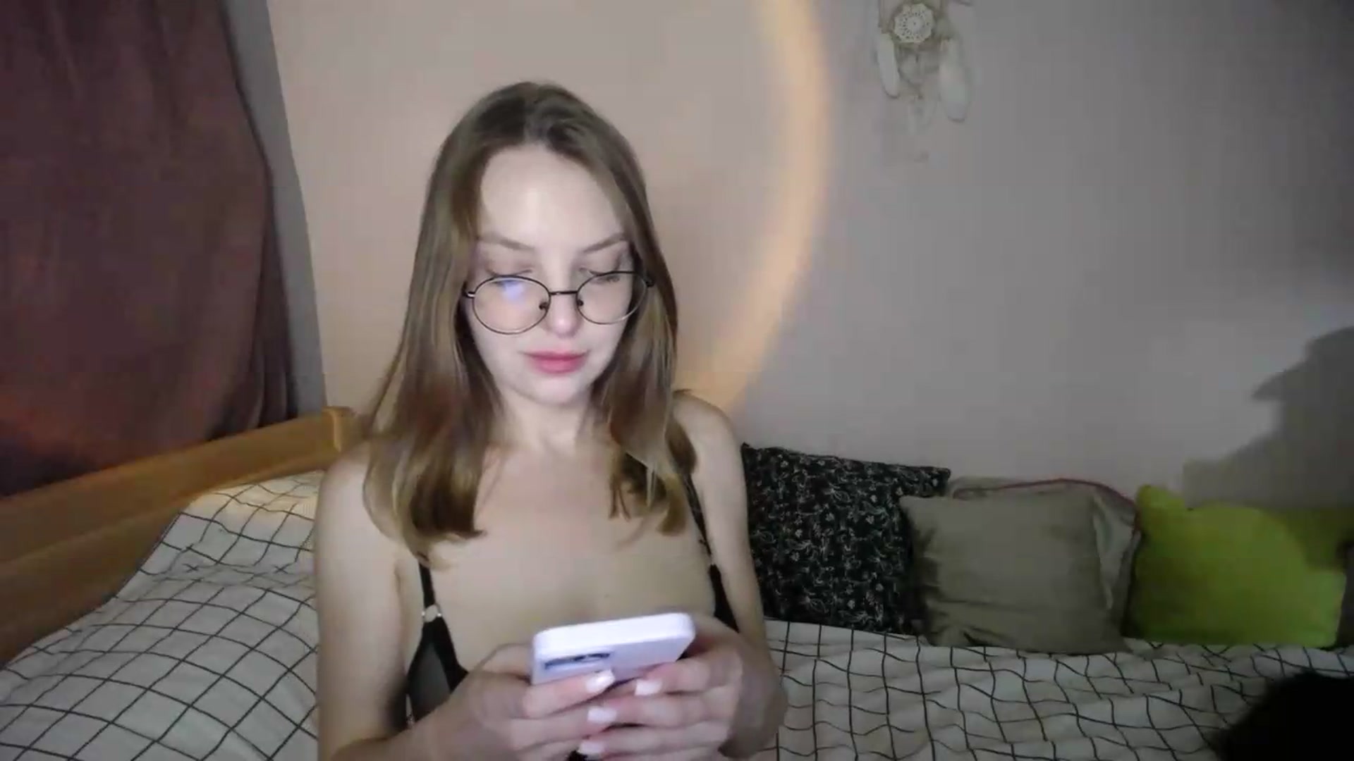 Gallery image thumbnail from sunshineEva_'s myfreecams stream on, 08/10/2026, 17:31 image 17 of 20