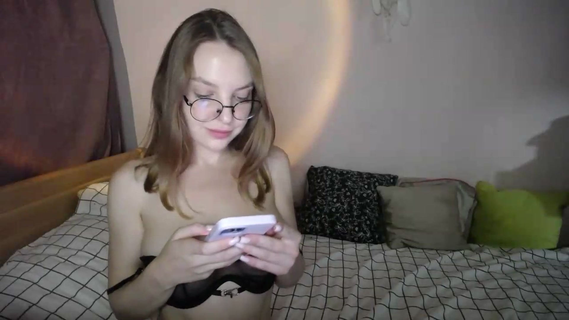 Gallery image thumbnail from sunshineEva_'s myfreecams stream on, 08/10/2026, 18:34 image 8 of 20