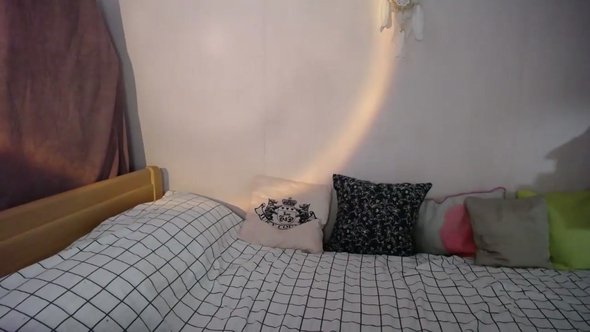Gallery image thumbnail from sunshineEva_'s myfreecams stream on, 08/13/2026, 12:57 image 19 of 20