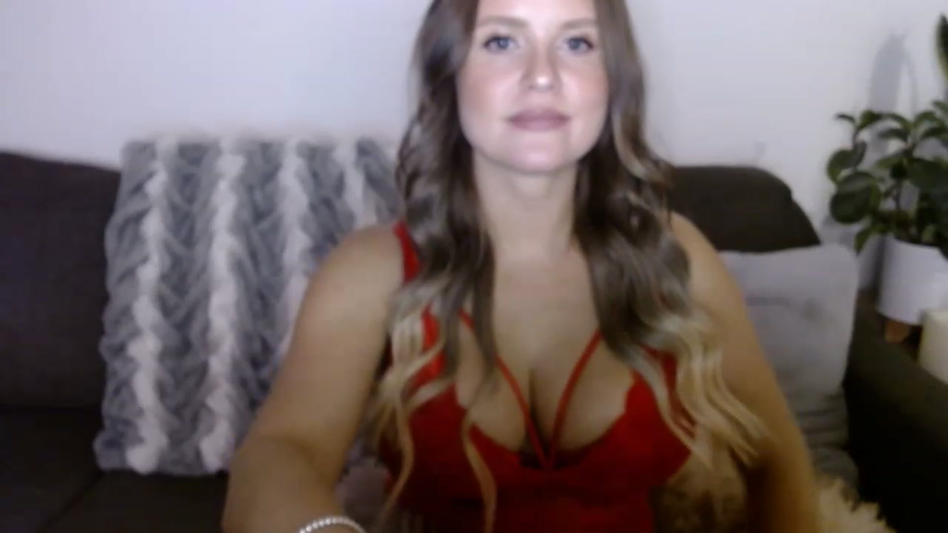 Gallery image thumbnail from sweet__daisy's myfreecams stream on, 02/02/2023, 05:00 image 9 of 20