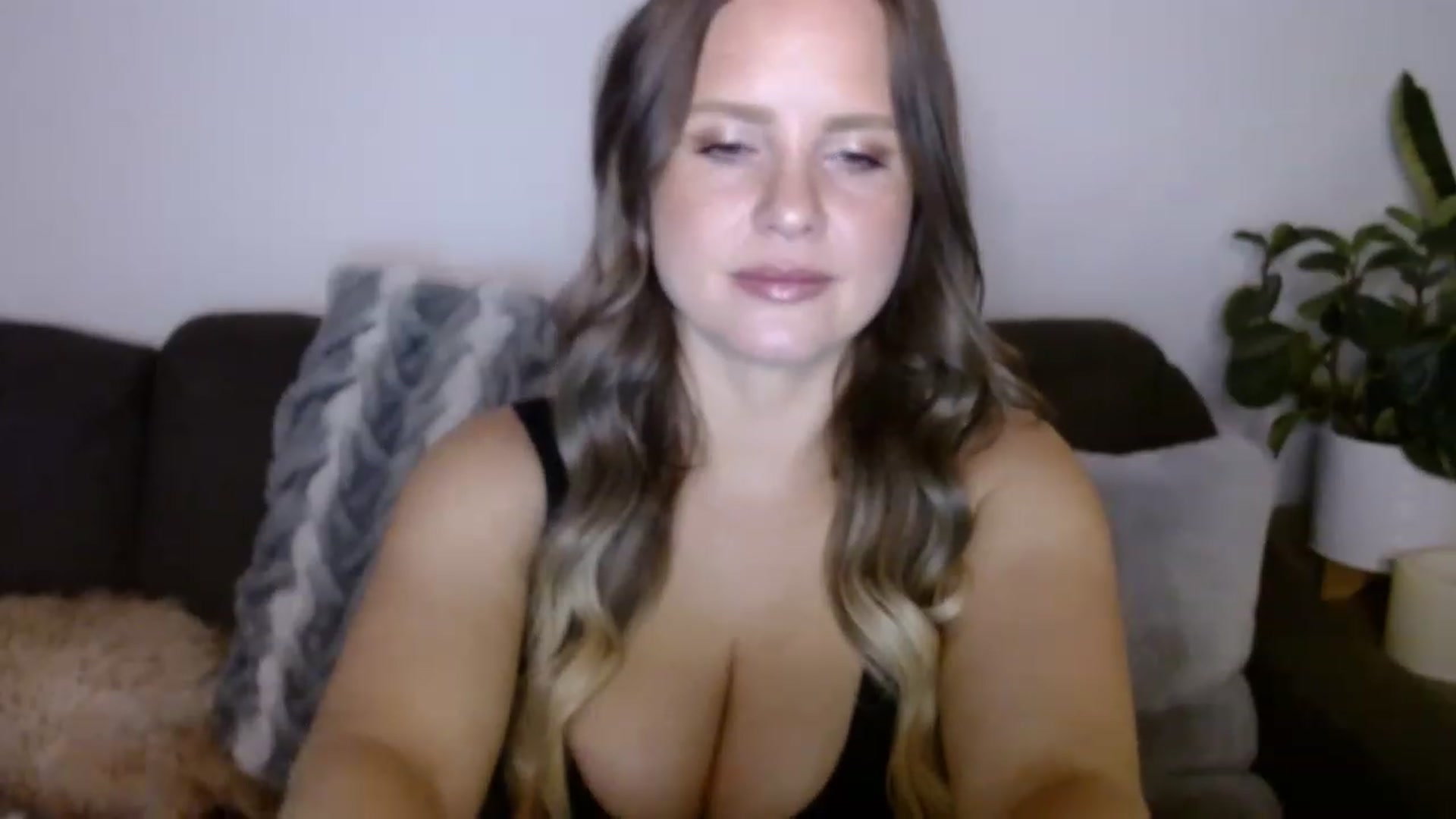 Gallery image thumbnail from sweet__daisy's myfreecams stream on, 02/03/2023, 04:59 image 12 of 20