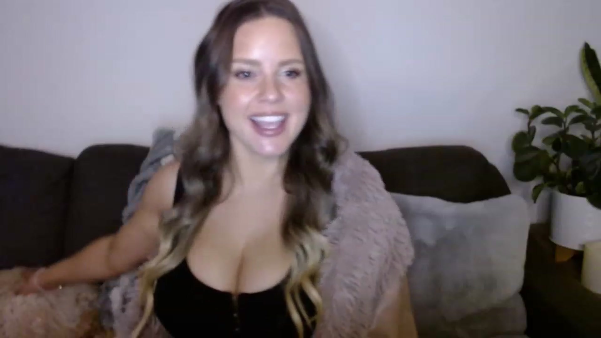 Gallery image thumbnail from sweet__daisy's myfreecams stream on, 02/03/2023, 04:59 image 18 of 20