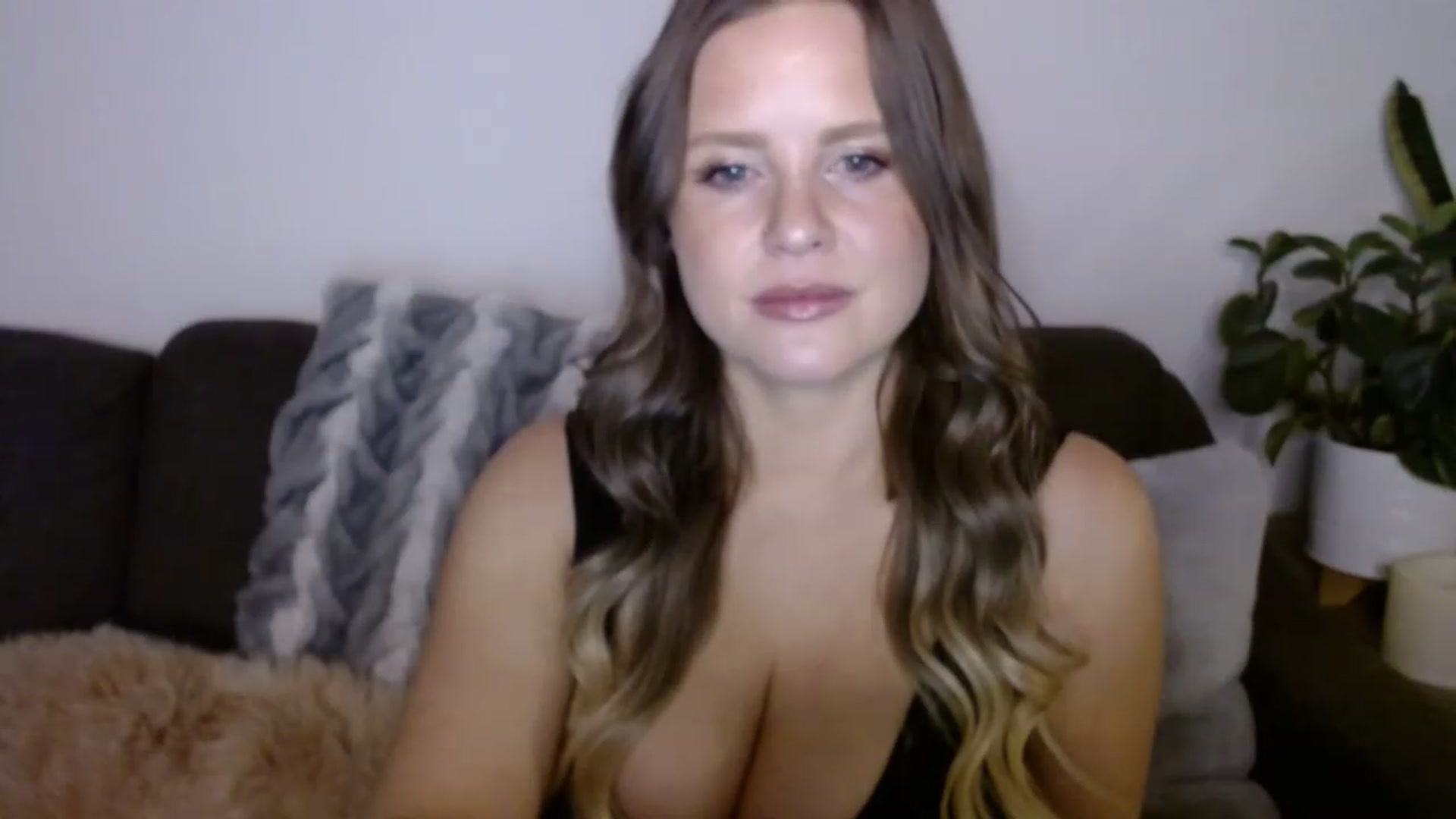 Gallery image thumbnail from sweet__daisy's myfreecams stream on, 02/03/2023, 04:59 image 11 of 20