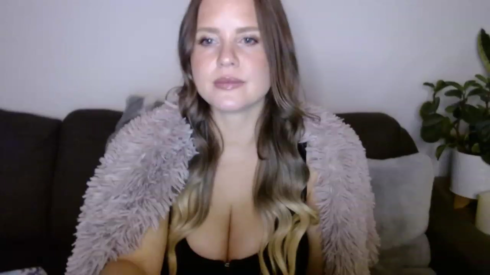 Gallery image thumbnail from sweet__daisy's myfreecams stream on, 02/03/2023, 04:59 image 19 of 20