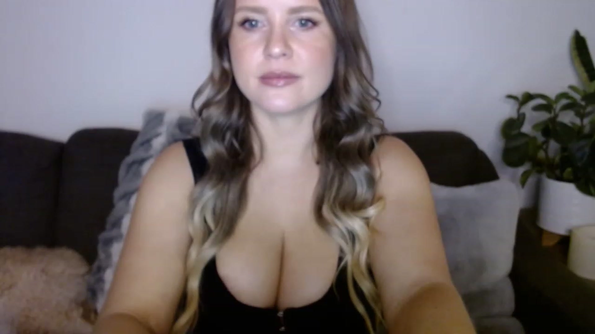 Gallery image thumbnail from sweet__daisy's myfreecams stream on, 02/03/2023, 04:59 image 13 of 20