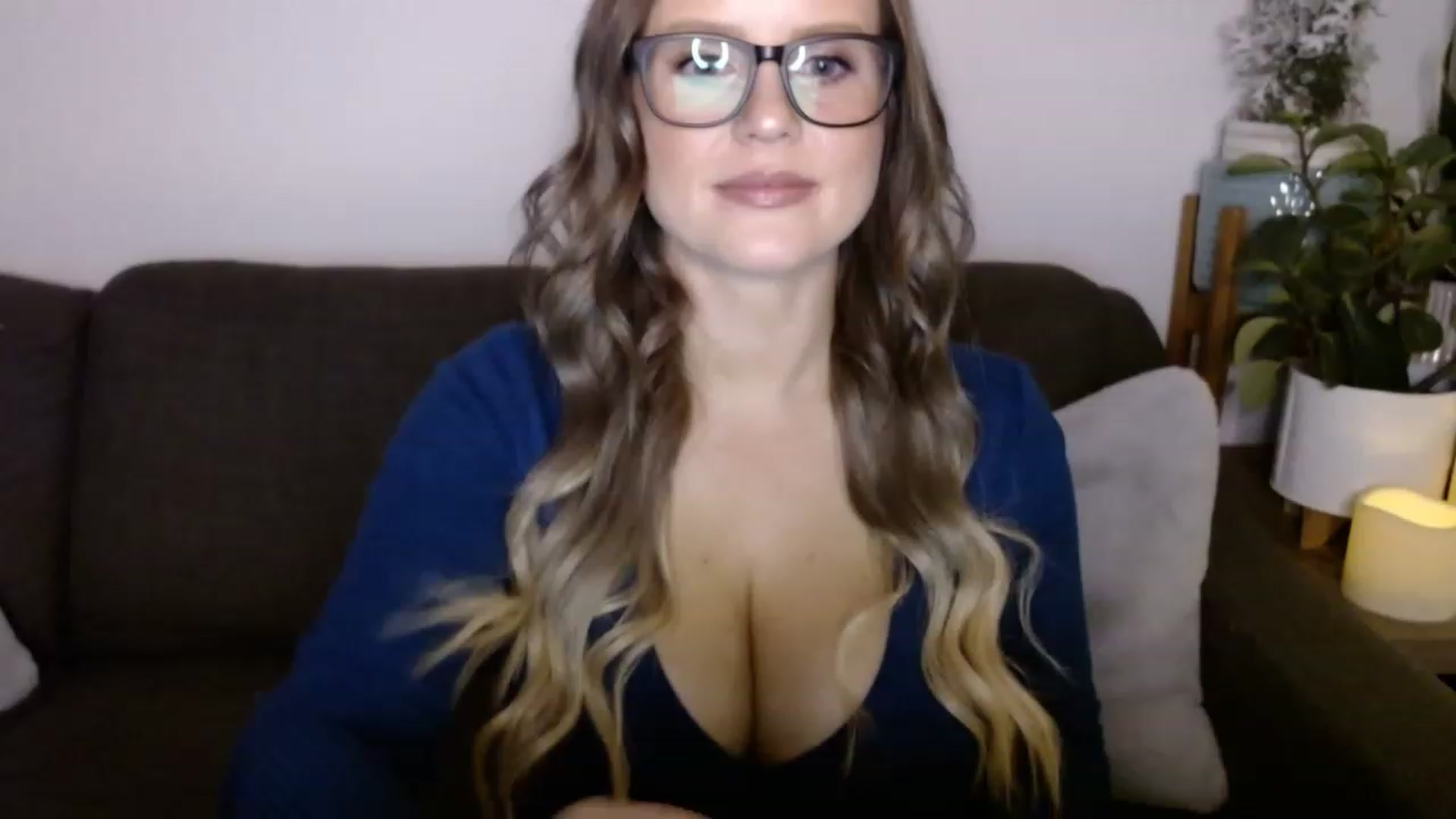 Gallery image thumbnail from sweet__daisy's myfreecams stream on, 02/11/2023, 04:36 image 17 of 20