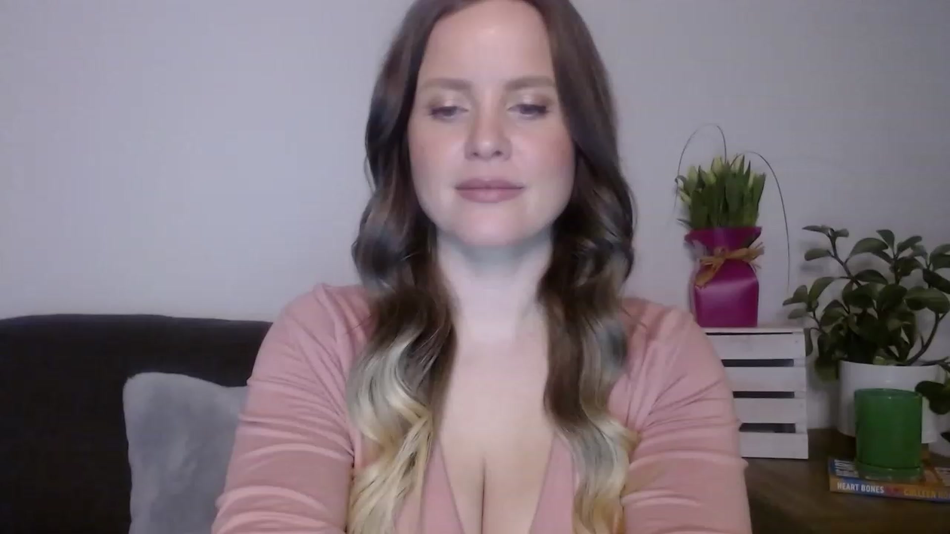 Gallery image thumbnail from sweet__daisy's myfreecams stream on, 03/27/2023, 02:53 image 9 of 20