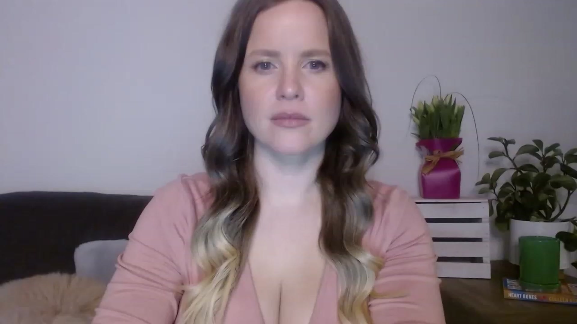 Gallery image thumbnail from sweet__daisy's myfreecams stream on, 03/27/2023, 02:53 image 10 of 20