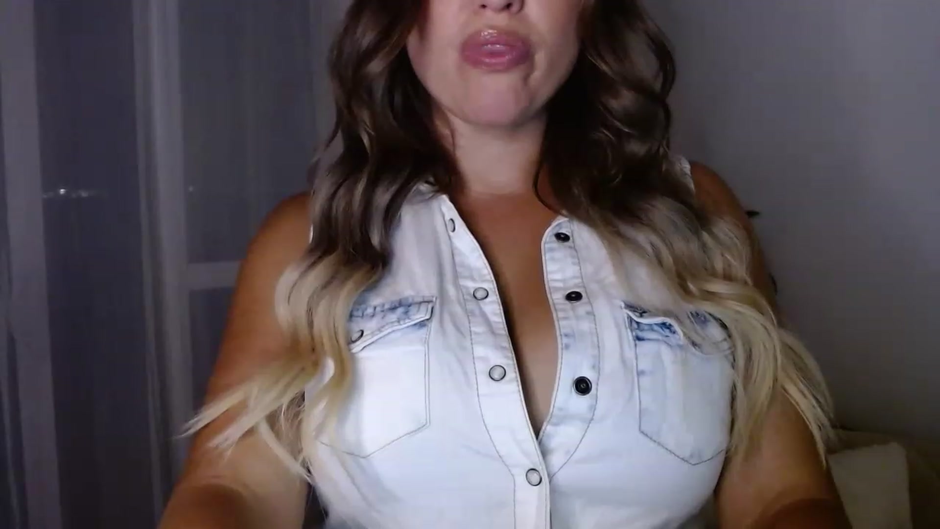 Gallery image thumbnail from sweet__daisy's myfreecams stream on, 06/12/2023, 04:46 image 10 of 20