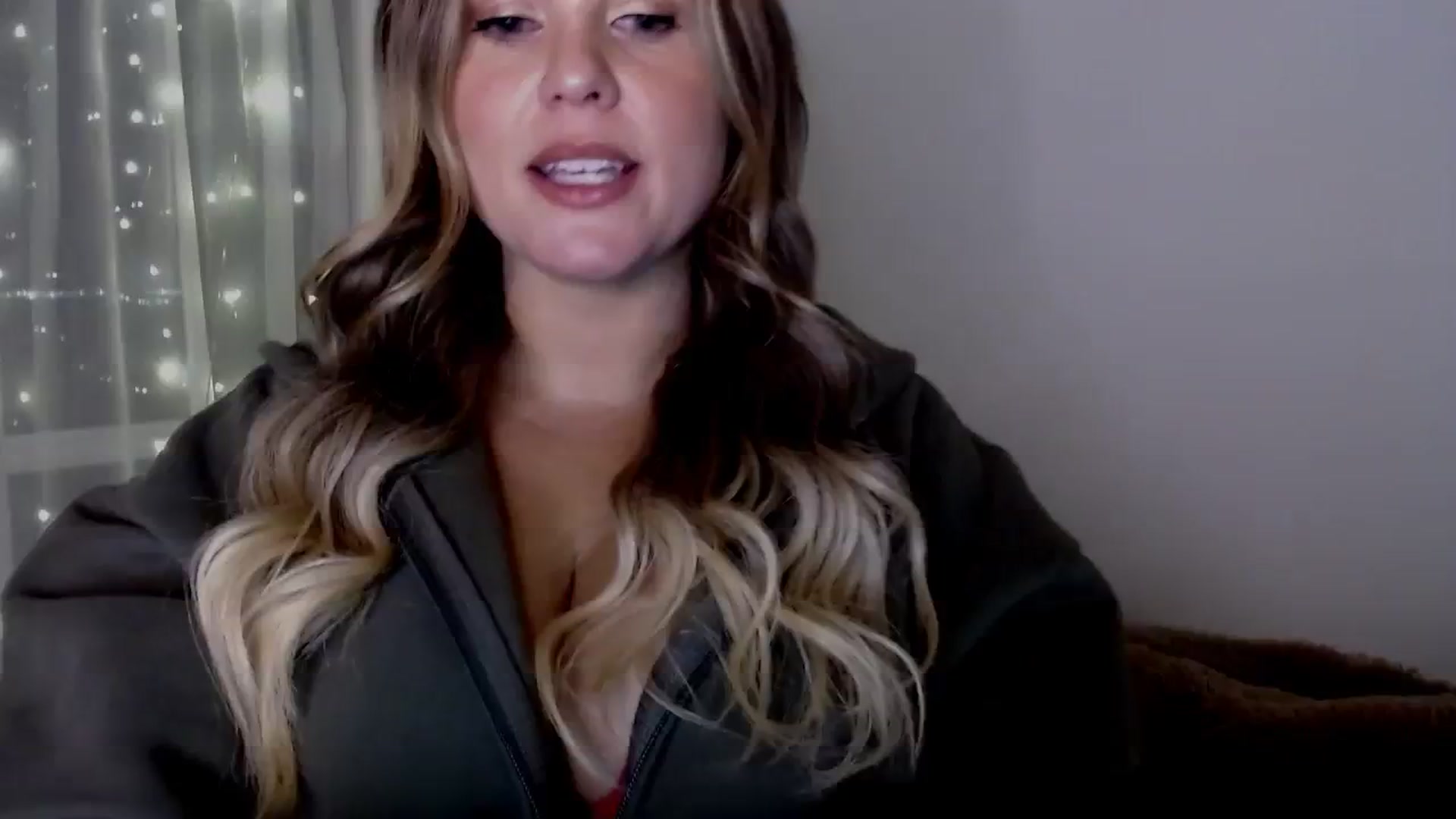 Gallery image thumbnail from sweet__daisy's myfreecams stream on, 01/06/2024, 06:41 image 5 of 20