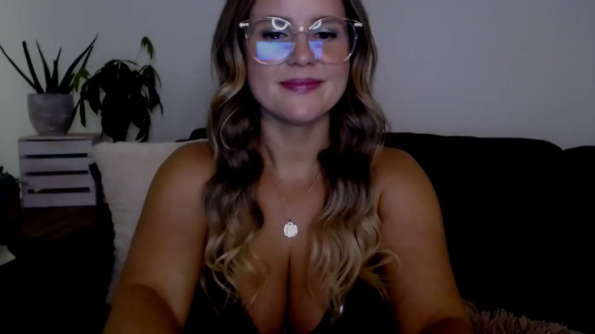 Gallery image thumbnail from sweet__daisy's myfreecams stream on, 01/20/2024, 11:01 image 8 of 20
