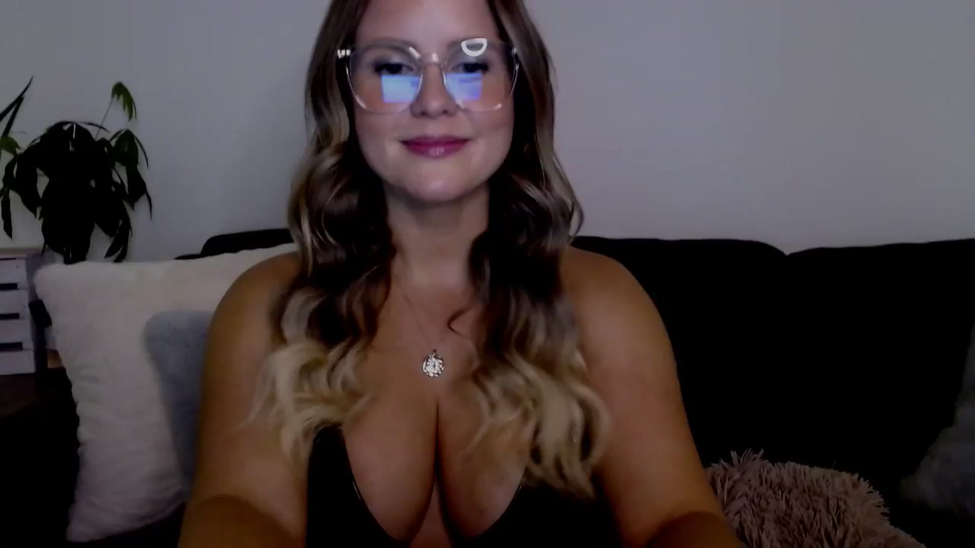 Gallery image thumbnail from sweet__daisy's myfreecams stream on, 01/20/2024, 11:01 image 5 of 20