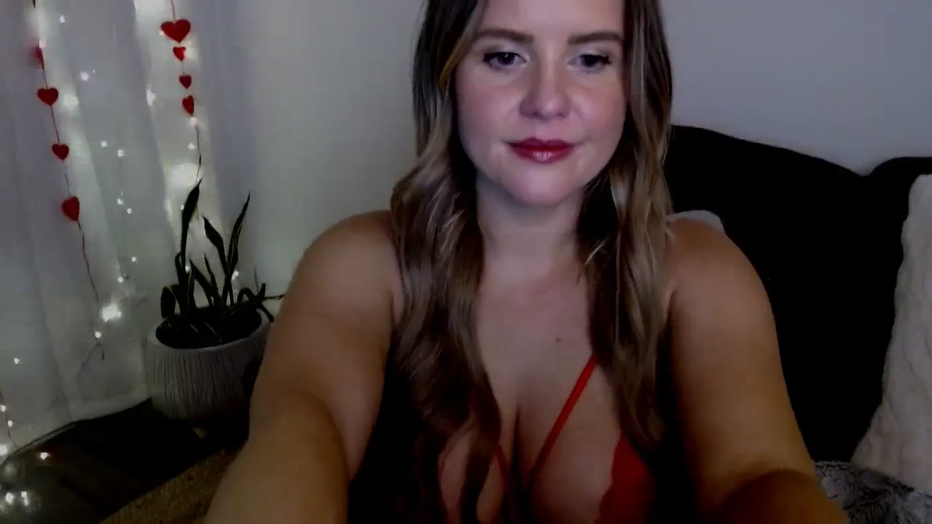 Gallery image thumbnail from sweet__daisy's myfreecams stream on, 02/03/2024, 10:04 image 16 of 20