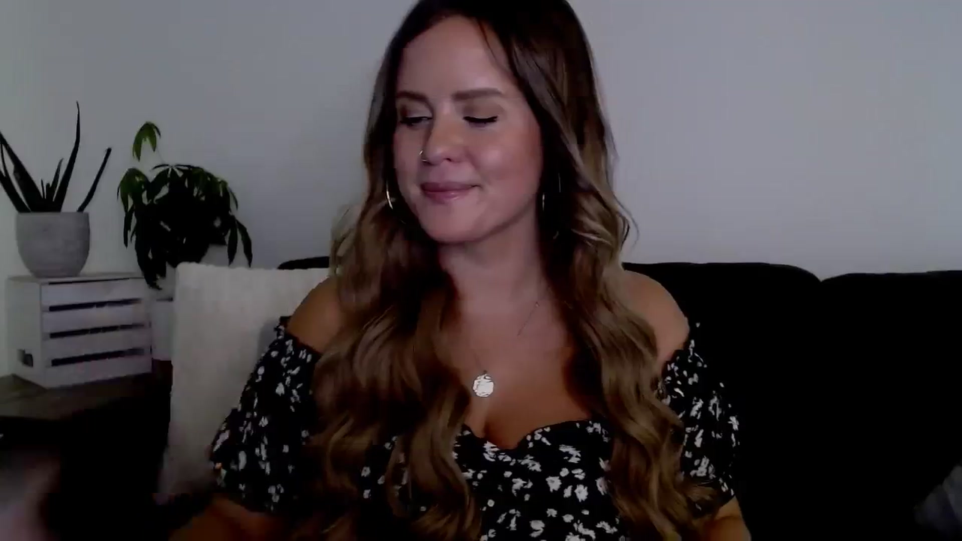 Gallery image thumbnail from sweet__daisy's myfreecams stream on, 03/09/2024, 08:38 image 10 of 20