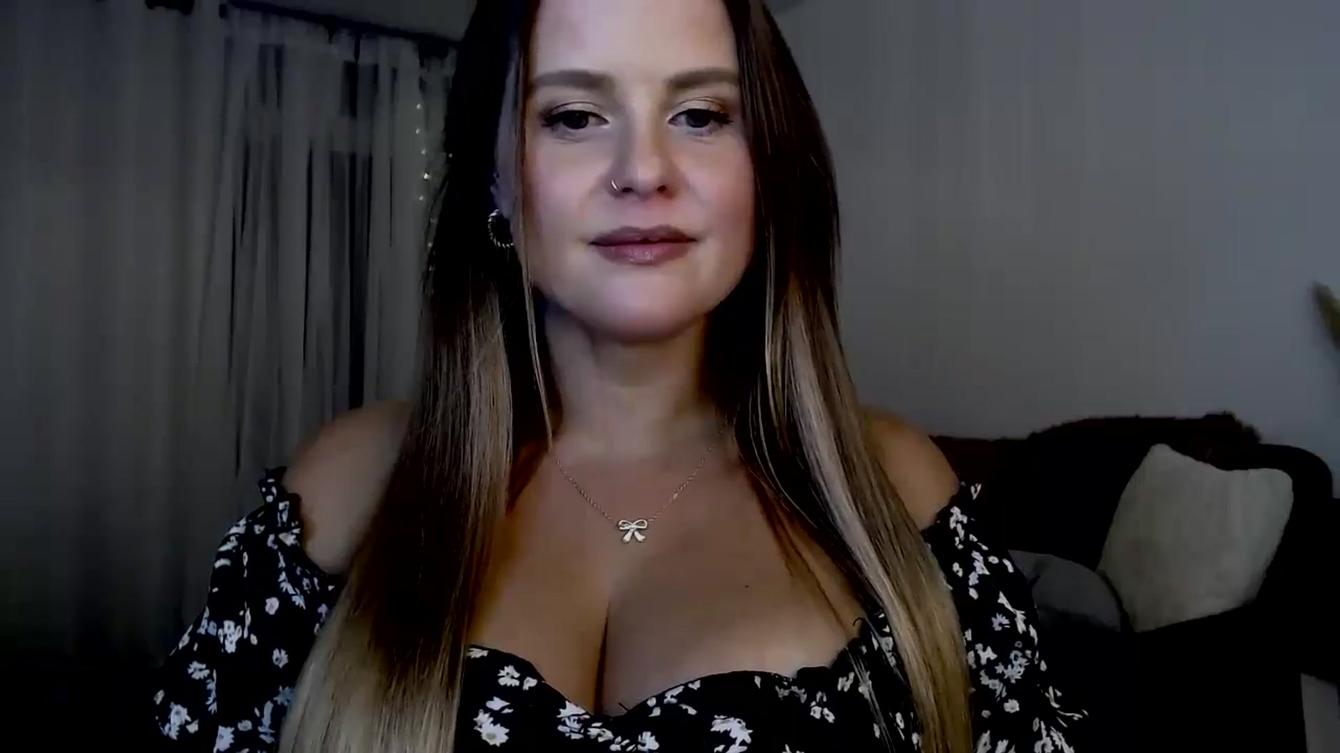 Gallery image thumbnail from sweet__daisy's myfreecams stream on, 08/24/2024, 06:49 image 18 of 20