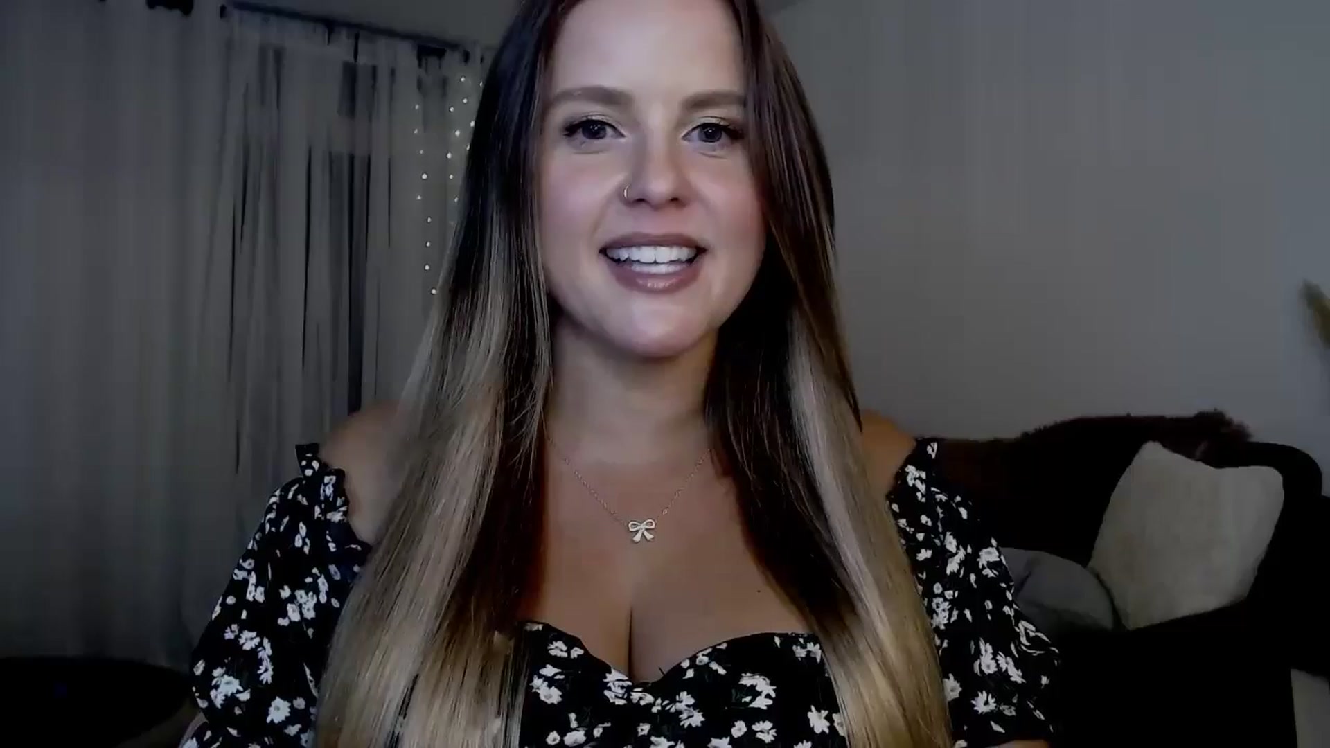 Gallery image thumbnail from sweet__daisy's myfreecams stream on, 08/24/2024, 09:21 image 1 of 20