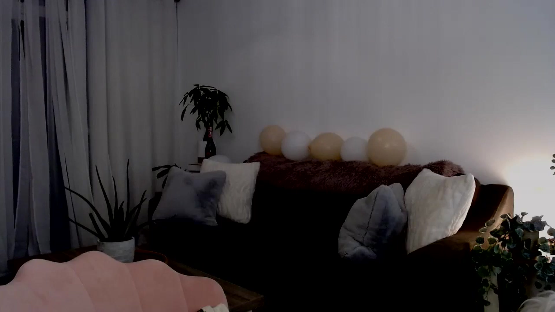 Gallery image thumbnail from sweet__daisy's myfreecams stream on, 09/22/2024, 07:38 image 14 of 20