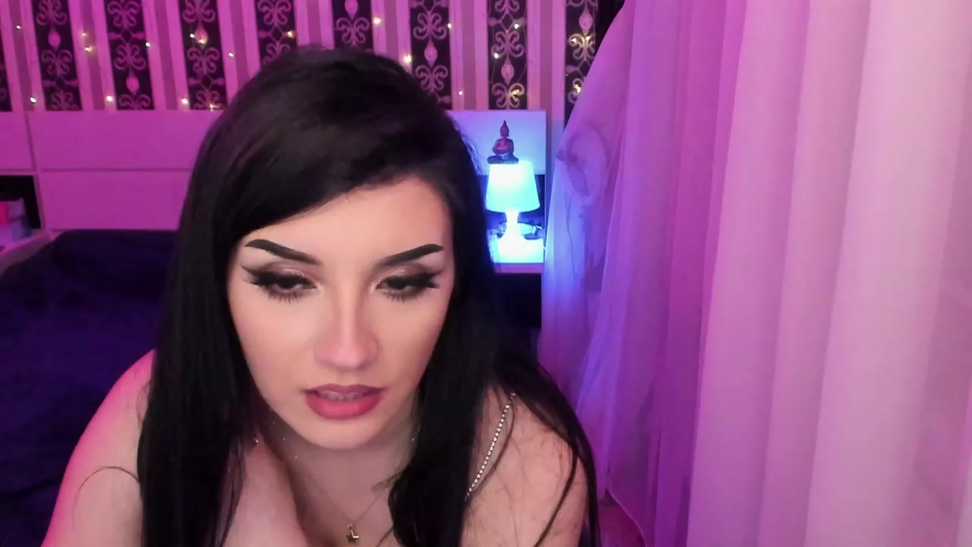 Gallery image thumbnail from sweet__girl__'s myfreecams stream on, 03/29/2023, 18:45 image 10 of 20