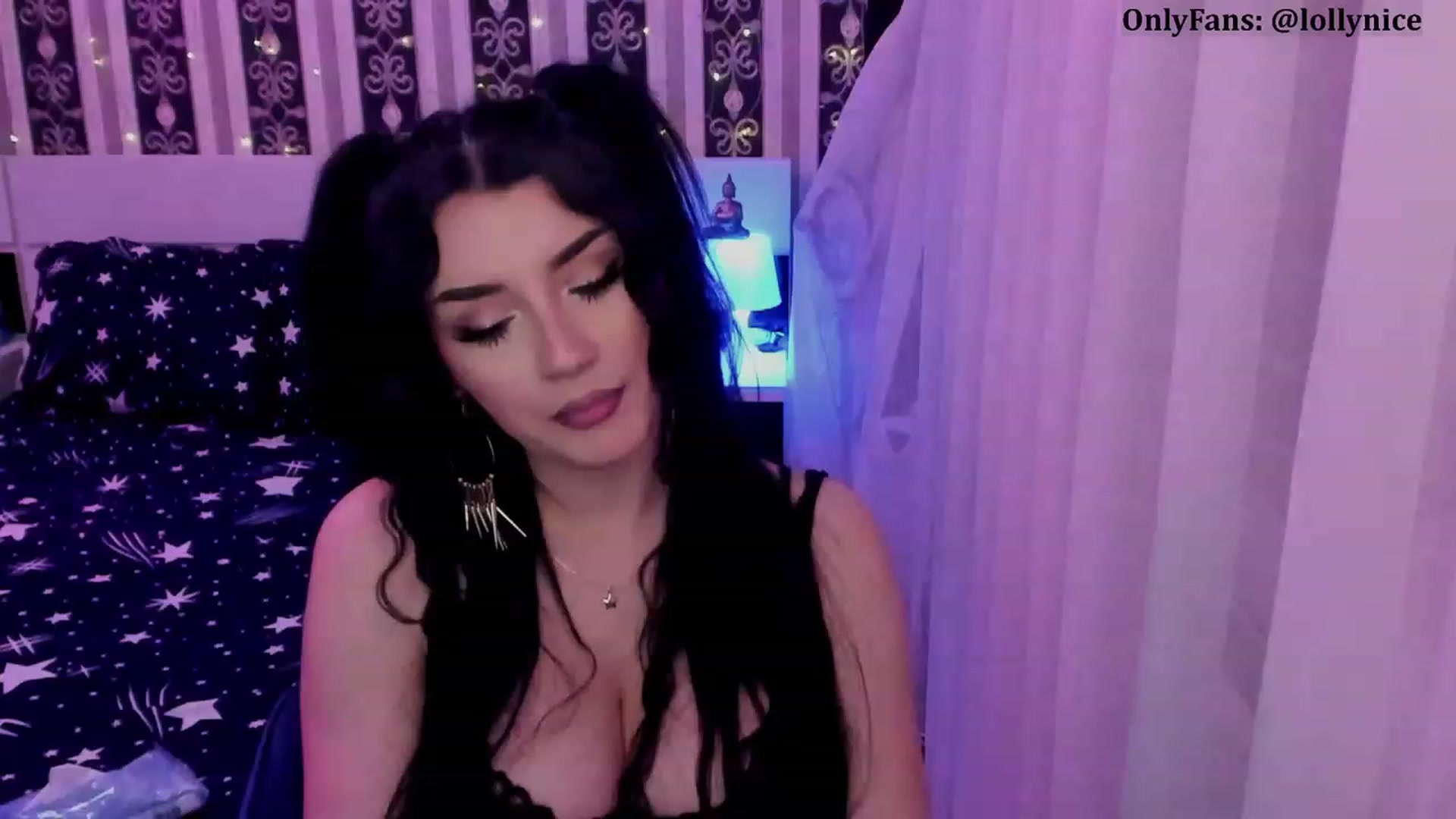 Gallery image thumbnail from sweet__girl__'s myfreecams stream on, 03/30/2023, 18:20 image 11 of 20