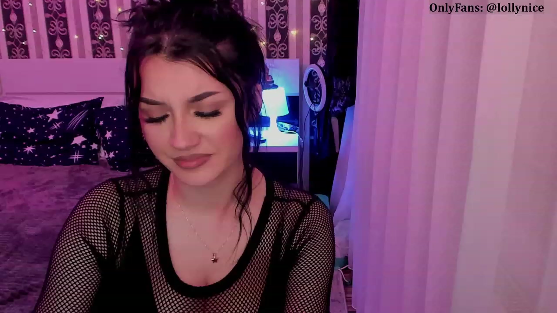 Gallery image thumbnail from sweet__girl__'s myfreecams stream on, 04/01/2023, 20:03 image 6 of 20