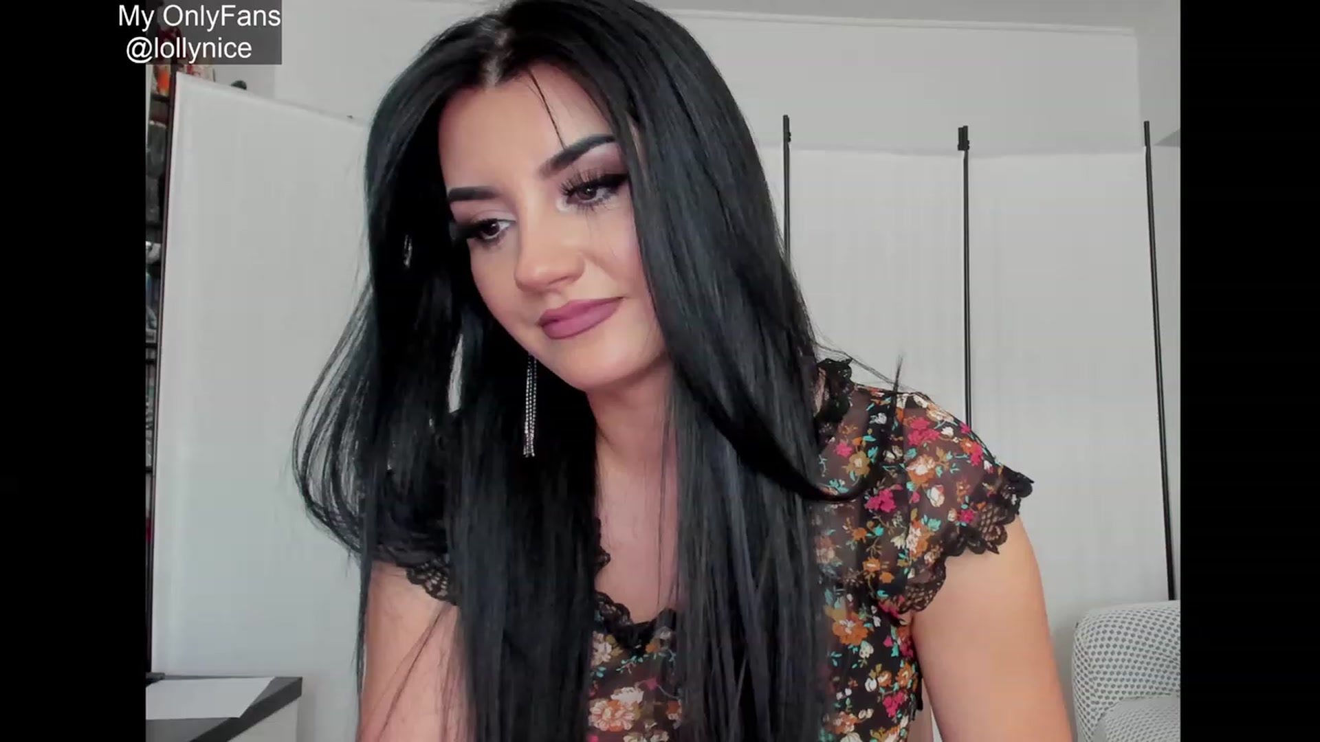 Gallery image thumbnail from sweet__girl__'s myfreecams stream on, 06/30/2023, 16:54 image 2 of 20