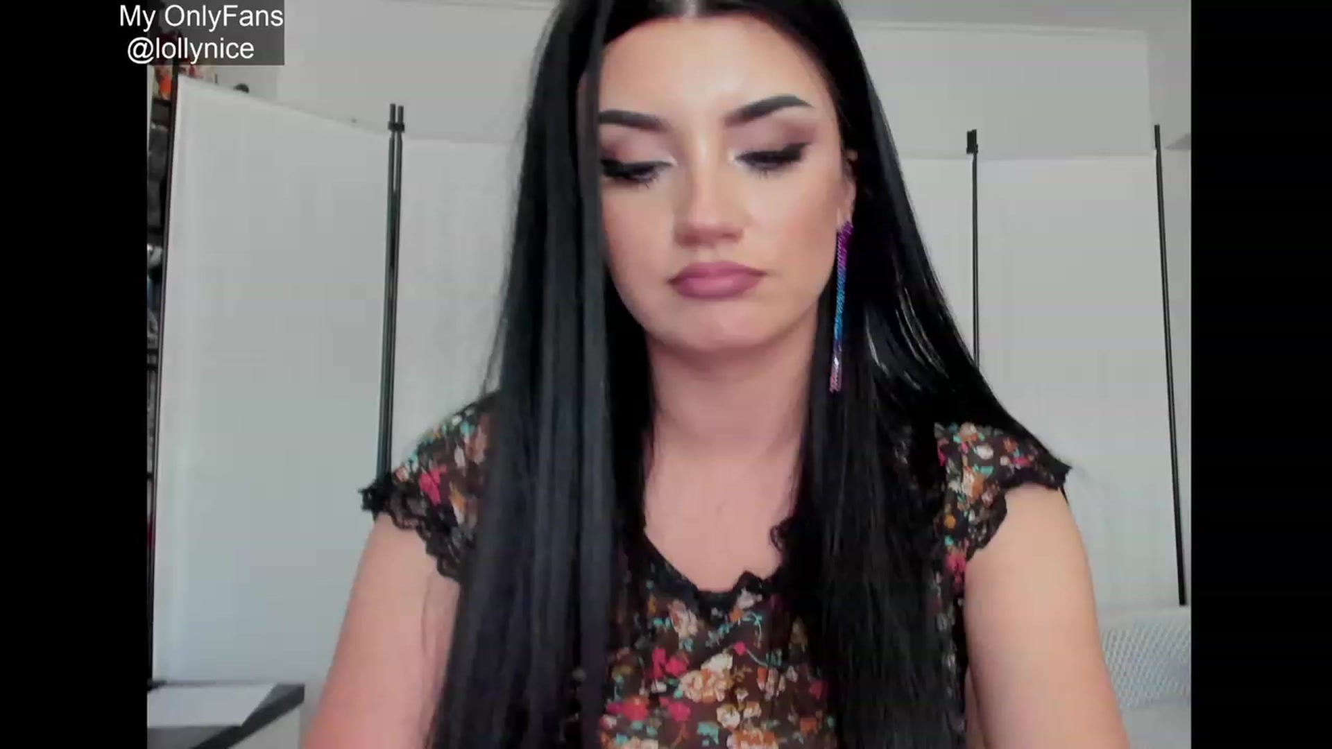 Gallery image thumbnail from sweet__girl__'s myfreecams stream on, 06/30/2023, 16:54 image 7 of 20