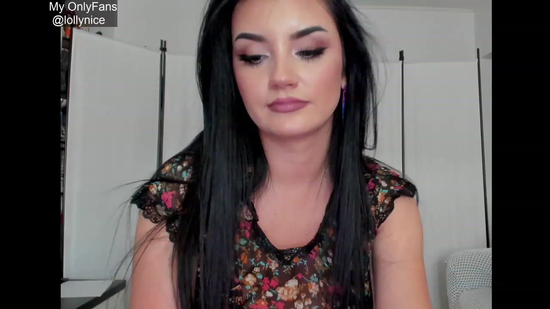 Gallery image thumbnail from sweet__girl__'s myfreecams stream on, 06/30/2023, 16:54 image 19 of 20