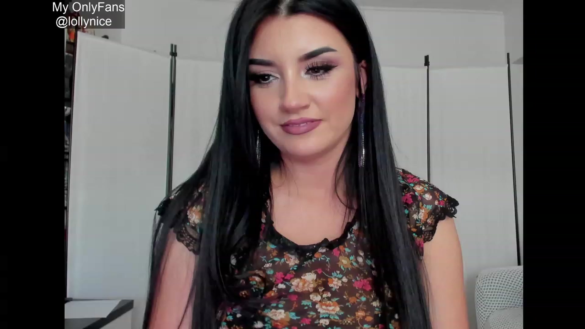 Gallery image thumbnail from sweet__girl__'s myfreecams stream on, 06/30/2023, 16:54 image 11 of 20