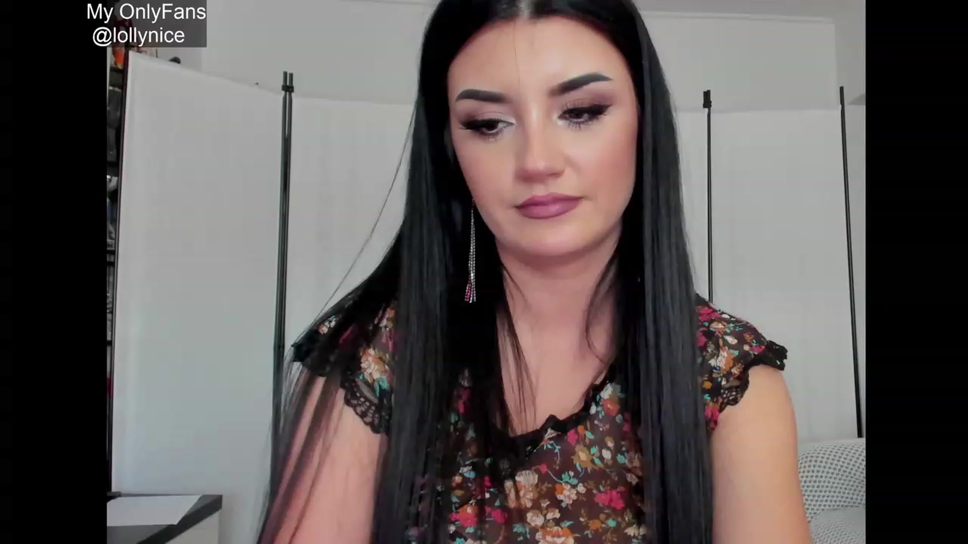 Gallery image thumbnail from sweet__girl__'s myfreecams stream on, 06/30/2023, 16:54 image 12 of 20