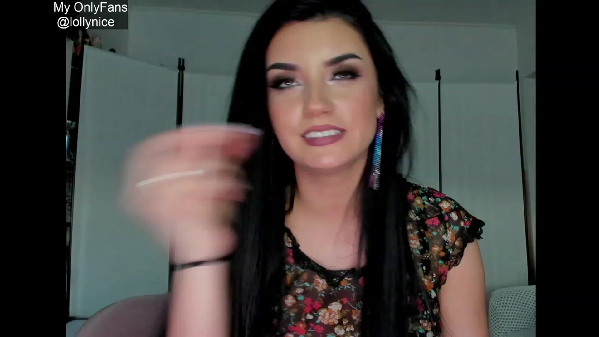 Gallery image thumbnail from sweet__girl__'s myfreecams stream on, 06/30/2023, 18:19 image 6 of 20