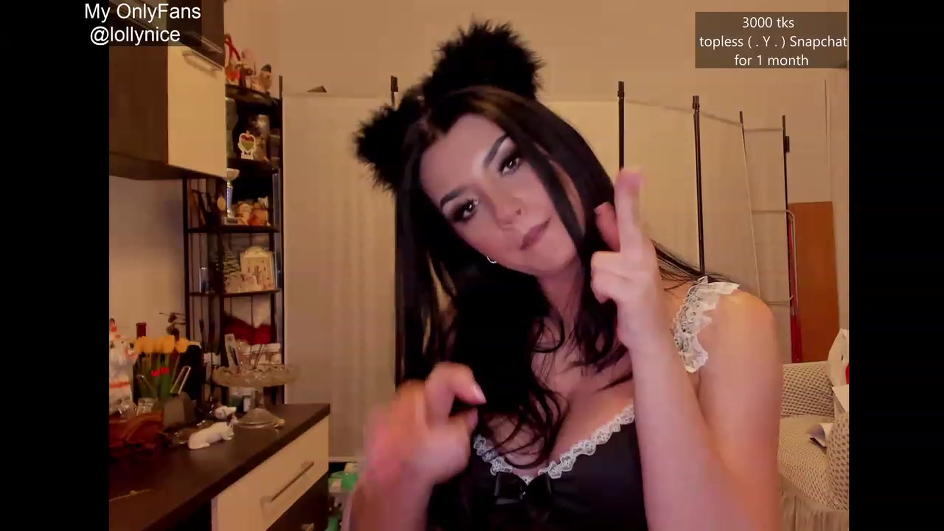 Gallery image thumbnail from sweet__girl__'s myfreecams stream on, 09/19/2023, 18:47 image 14 of 20