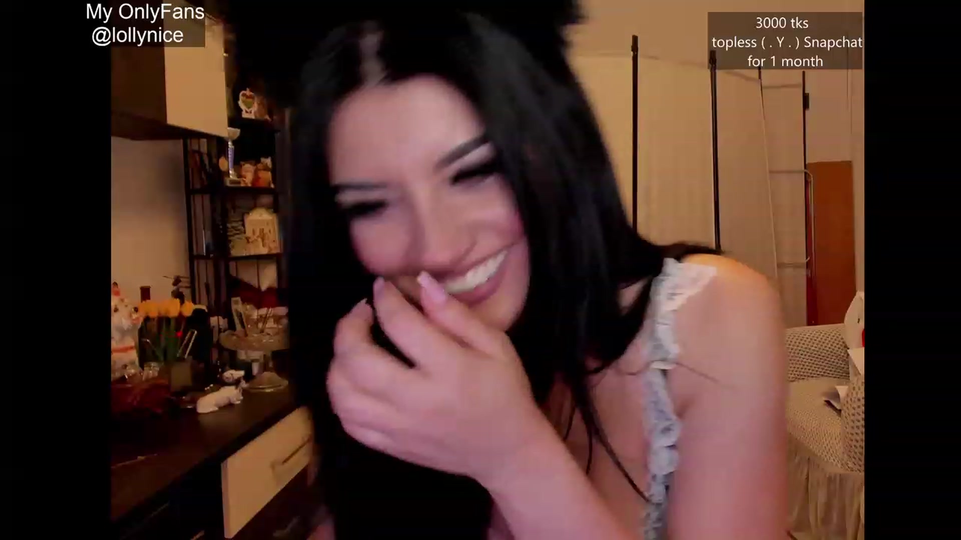 Gallery image thumbnail from sweet__girl__'s myfreecams stream on, 09/19/2023, 19:38 image 19 of 20