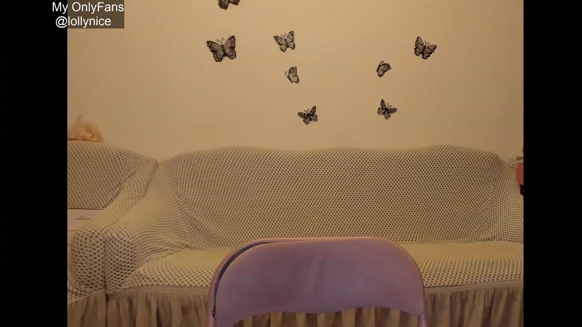 Gallery image thumbnail from sweet__girl__'s myfreecams stream on, 10/01/2023, 21:20 image 9 of 20