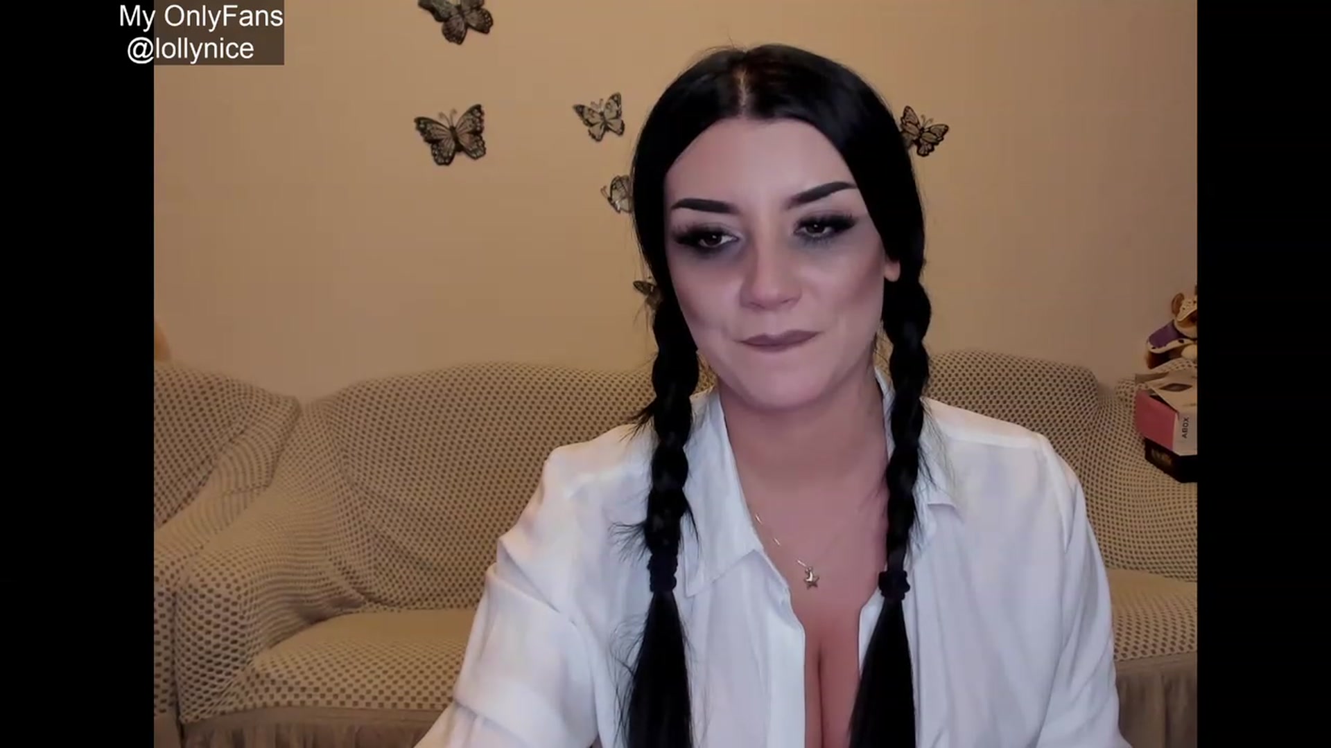 Gallery image thumbnail from sweet__girl__'s myfreecams stream on, 10/03/2023, 20:38 image 17 of 20