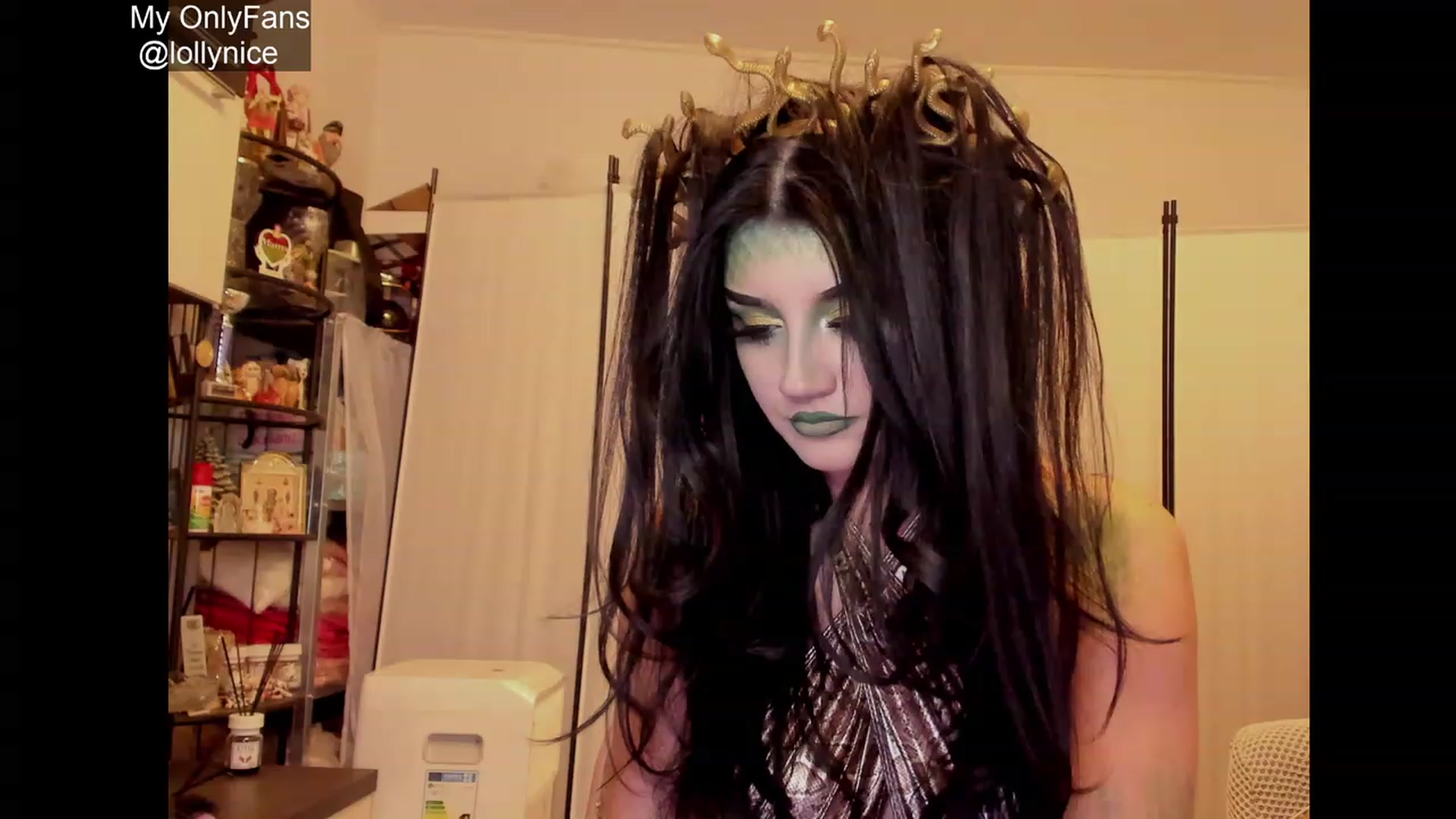 Gallery image thumbnail from sweet__girl__'s myfreecams stream on, 10/10/2023, 20:13 image 6 of 20