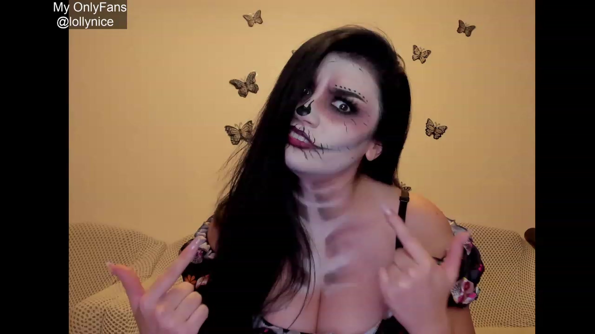 Gallery image thumbnail from sweet__girl__'s myfreecams stream on, 10/24/2023, 19:52 image 16 of 20