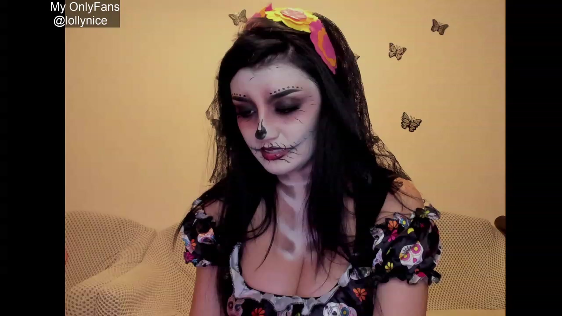 Gallery image thumbnail from sweet__girl__'s myfreecams stream on, 10/24/2023, 20:27 image 14 of 20