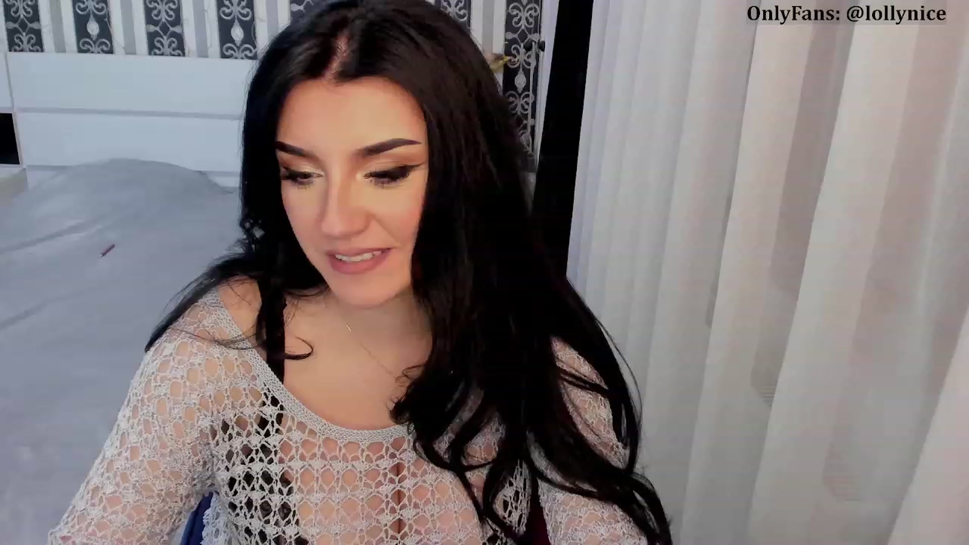 Gallery image thumbnail from sweet__girl__'s myfreecams stream on, 11/29/2023, 19:39 image 6 of 20