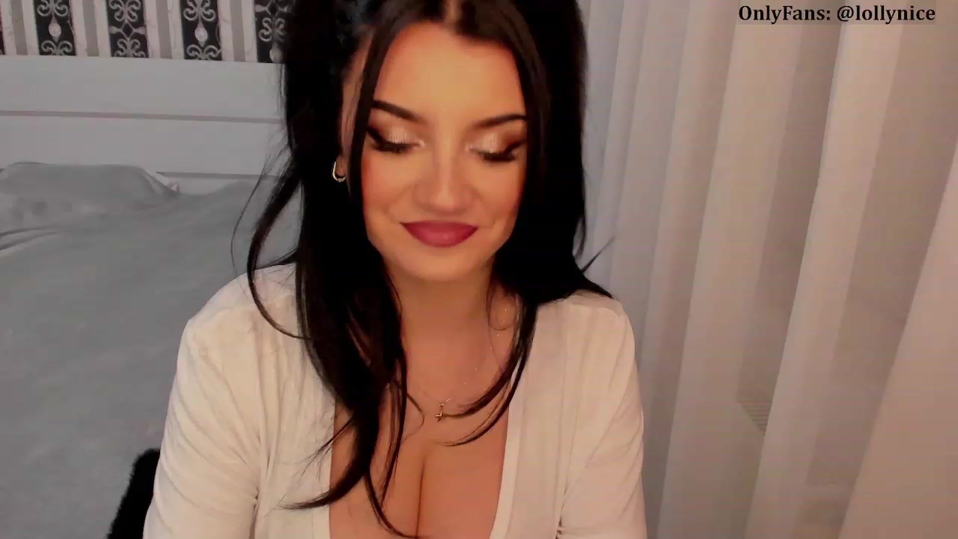 Gallery image thumbnail from sweet__girl__'s myfreecams stream on, 11/30/2023, 20:29 image 12 of 20
