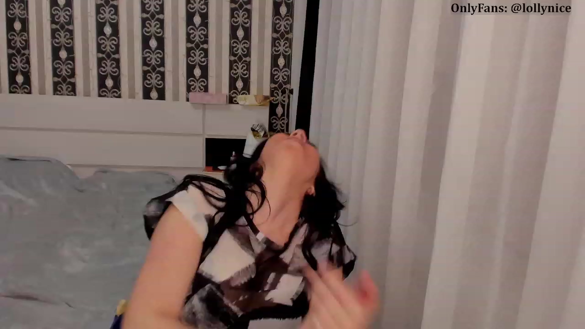Gallery image thumbnail from sweet__girl__'s myfreecams stream on, 12/04/2023, 20:41 image 17 of 20