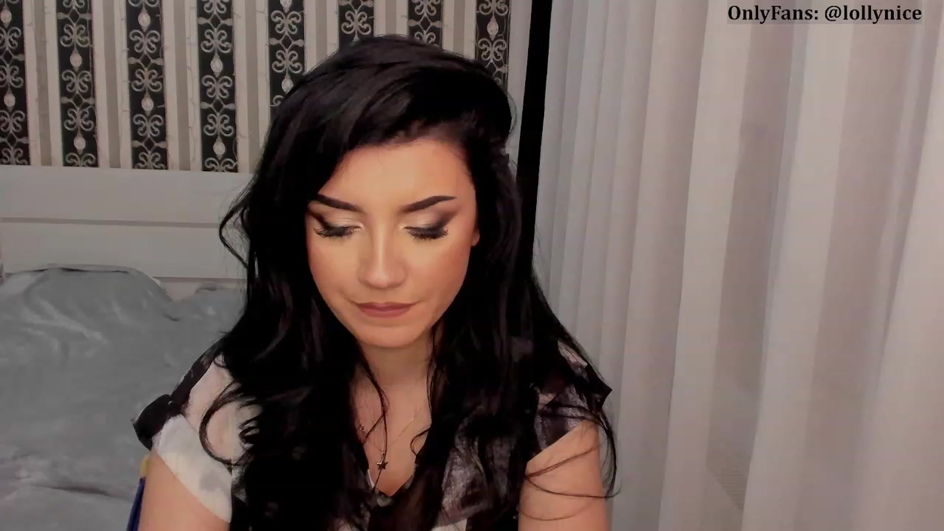 Gallery image thumbnail from sweet__girl__'s myfreecams stream on, 12/04/2023, 20:41 image 12 of 20