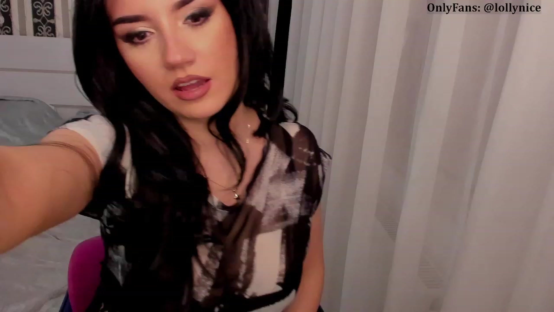 Gallery image thumbnail from sweet__girl__'s myfreecams stream on, 12/04/2023, 20:41 image 13 of 20