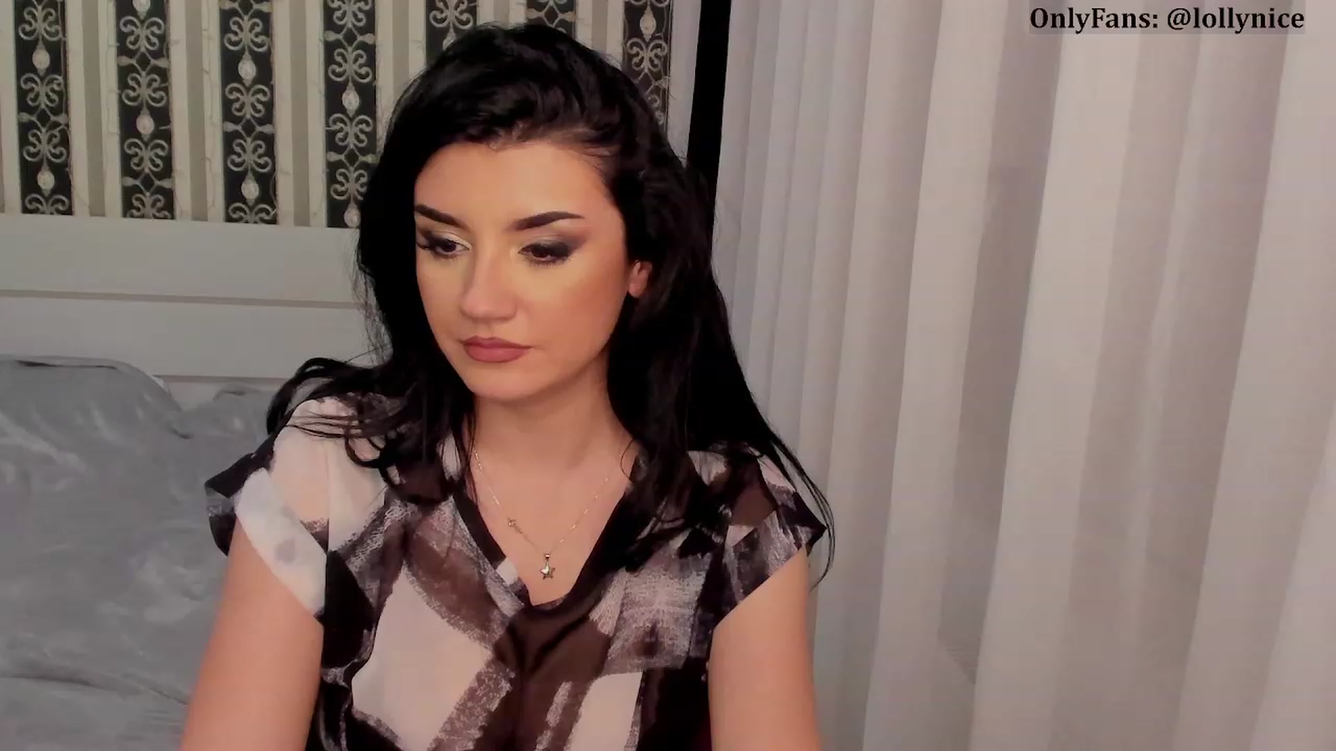 Gallery image thumbnail from sweet__girl__'s myfreecams stream on, 12/04/2023, 21:21 image 6 of 20