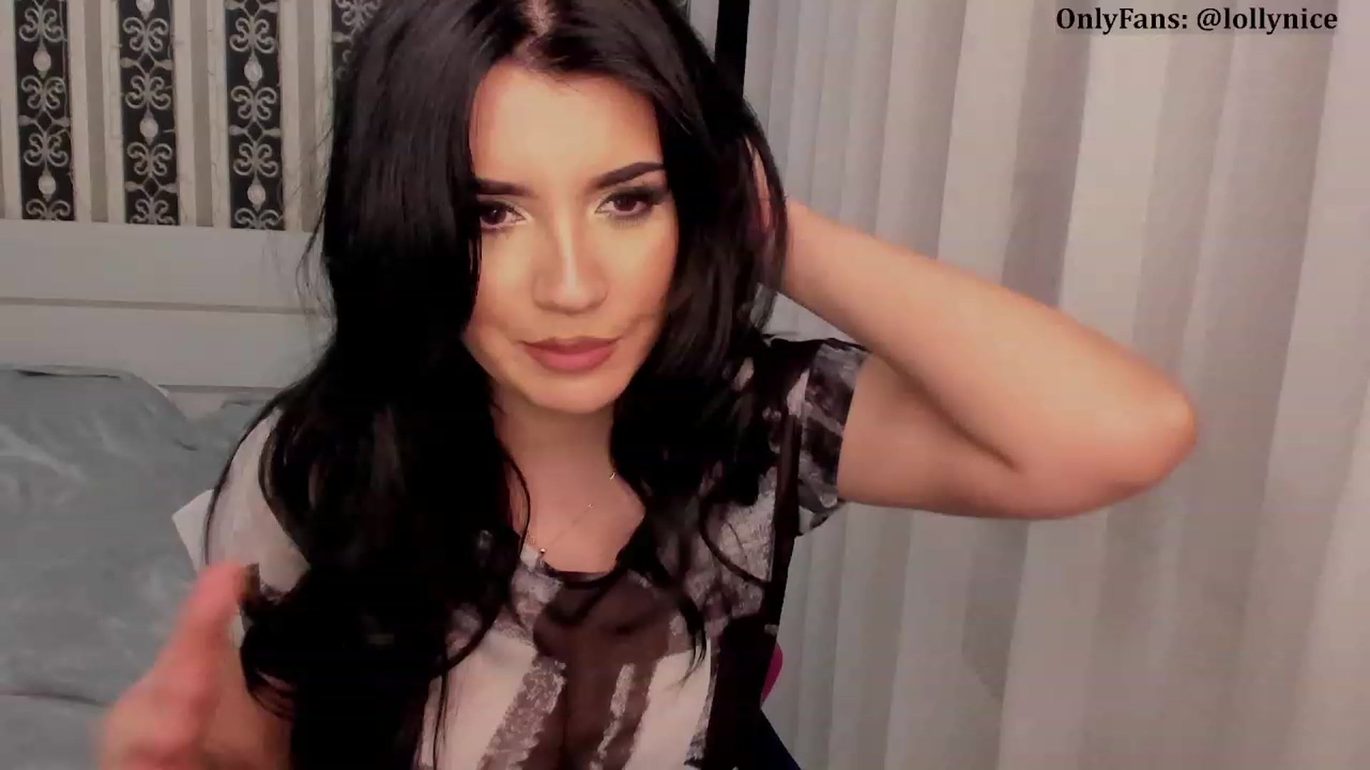 Gallery image thumbnail from sweet__girl__'s myfreecams stream on, 12/04/2023, 21:21 image 1 of 20