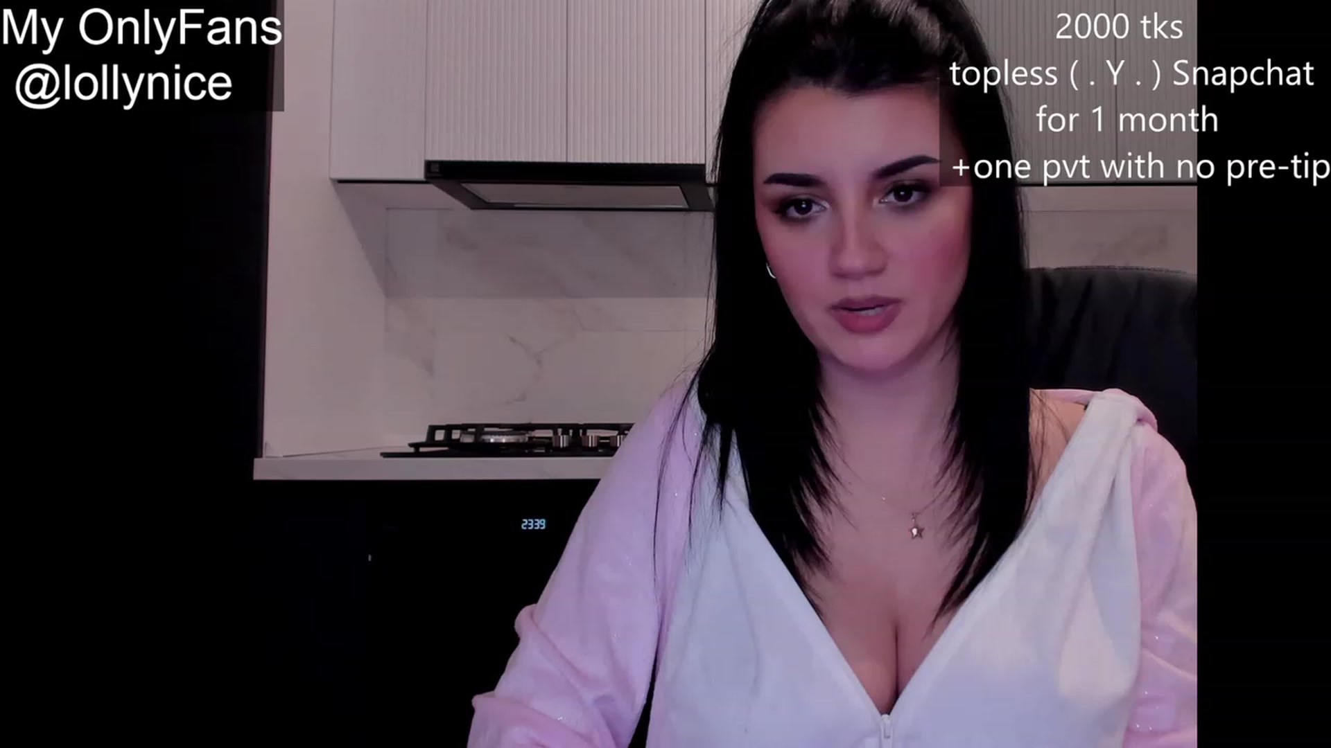 Gallery image thumbnail from sweet__girl__'s myfreecams stream on, 12/26/2023, 21:47 image 19 of 20