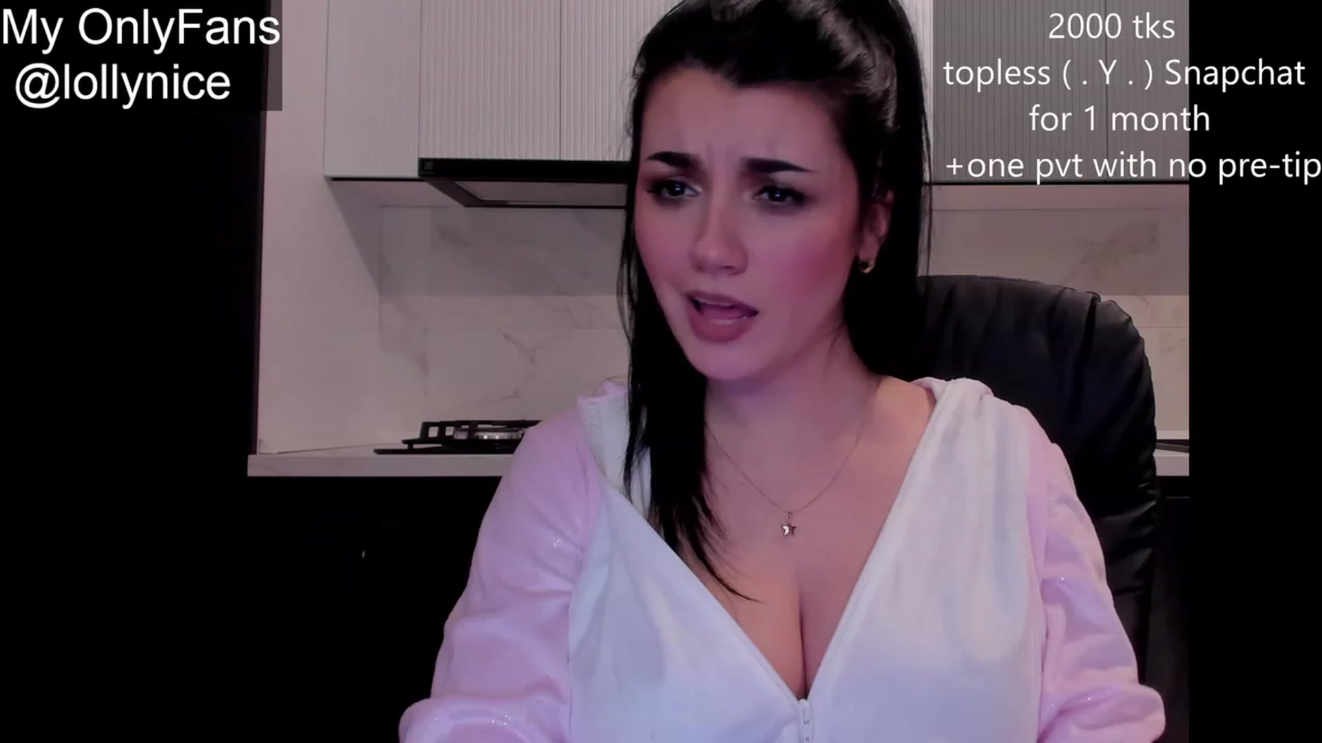 Gallery image thumbnail from sweet__girl__'s myfreecams stream on, 12/26/2023, 21:47 image 15 of 20