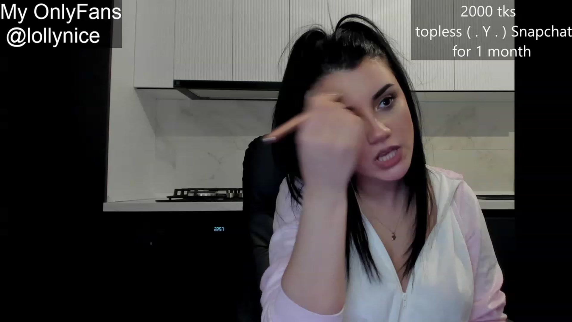 Gallery image thumbnail from sweet__girl__'s myfreecams stream on, 12/26/2023, 21:47 image 3 of 20