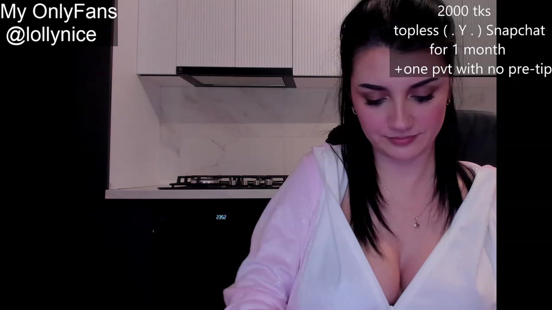 Gallery image thumbnail from sweet__girl__'s myfreecams stream on, 12/26/2023, 23:30 image 2 of 20