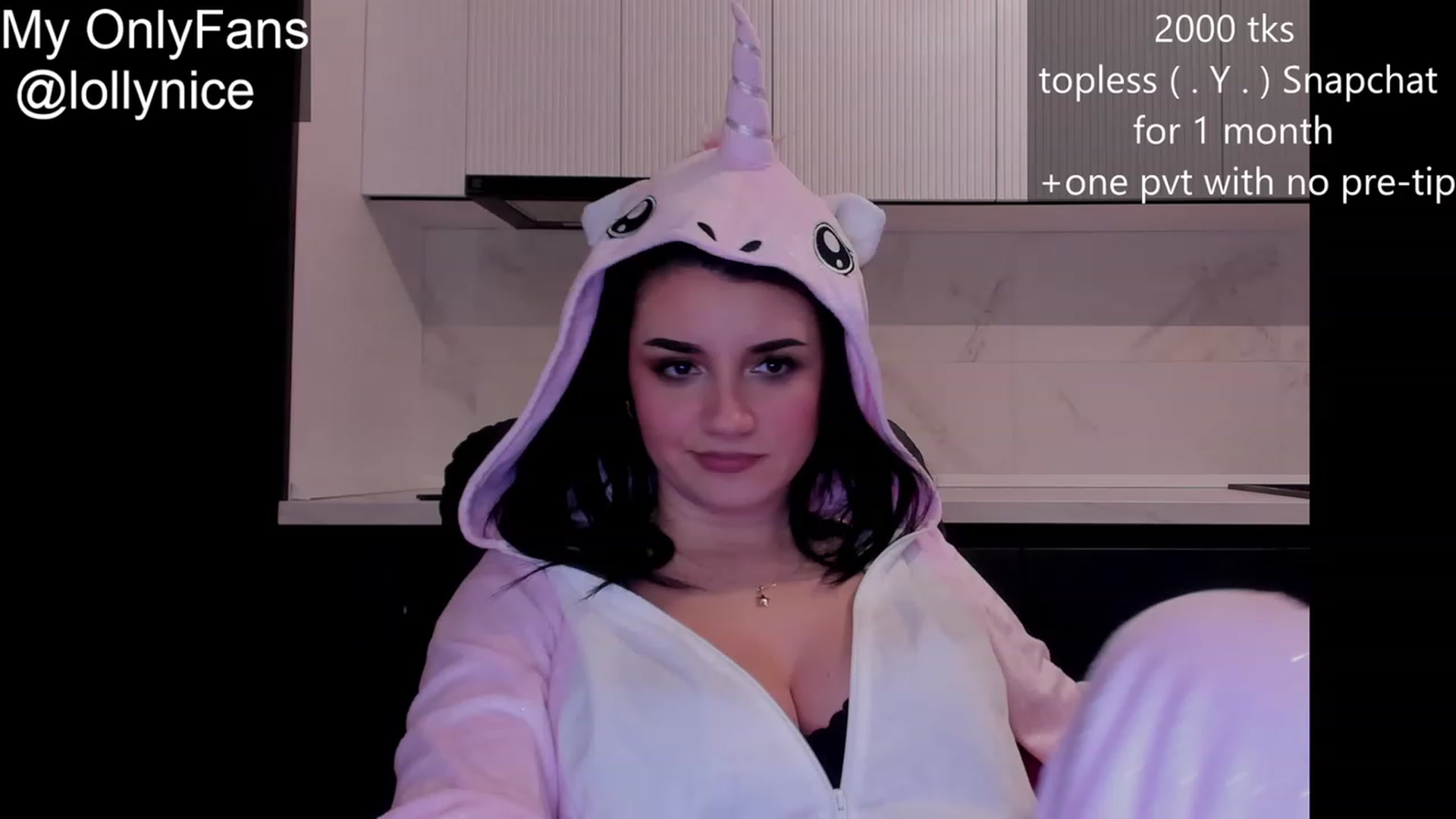 Gallery image thumbnail from sweet__girl__'s myfreecams stream on, 12/26/2023, 23:30 image 4 of 20