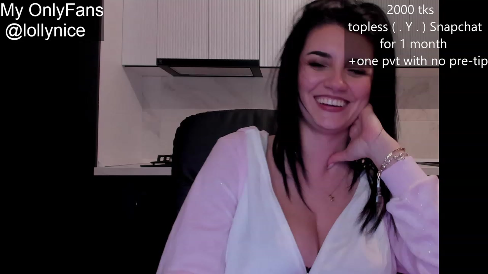 Gallery image thumbnail from sweet__girl__'s myfreecams stream on, 12/26/2023, 23:30 image 18 of 20